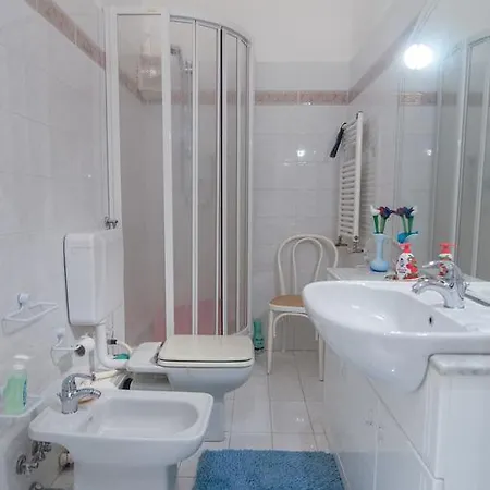 Apartment Corso Cavour Di Paola La Spezia